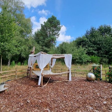Luxury Bell Tent At Camping La Fortinerie Mouliherne Buitenkant foto