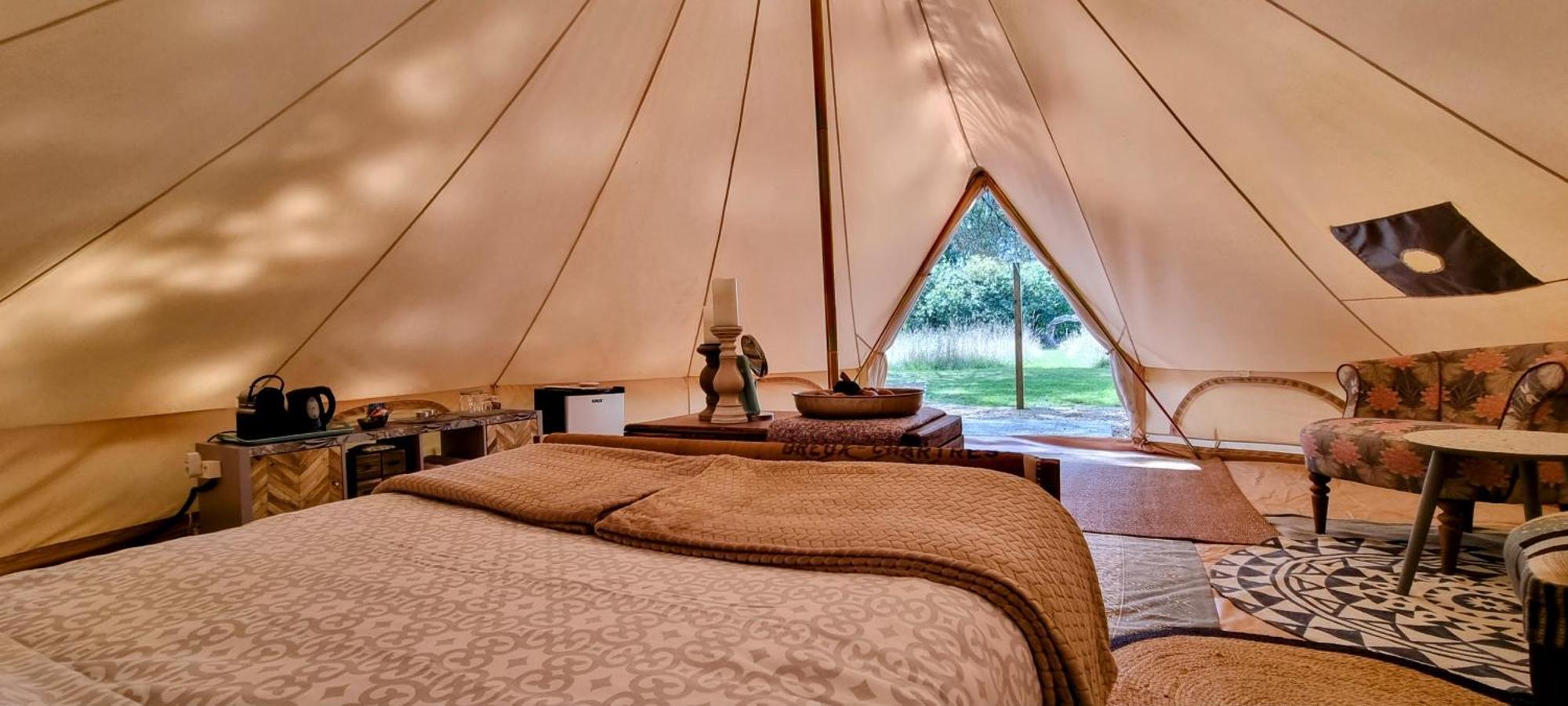 Luxury Bell Tent At Camping La Fortinerie Mouliherne Buitenkant foto