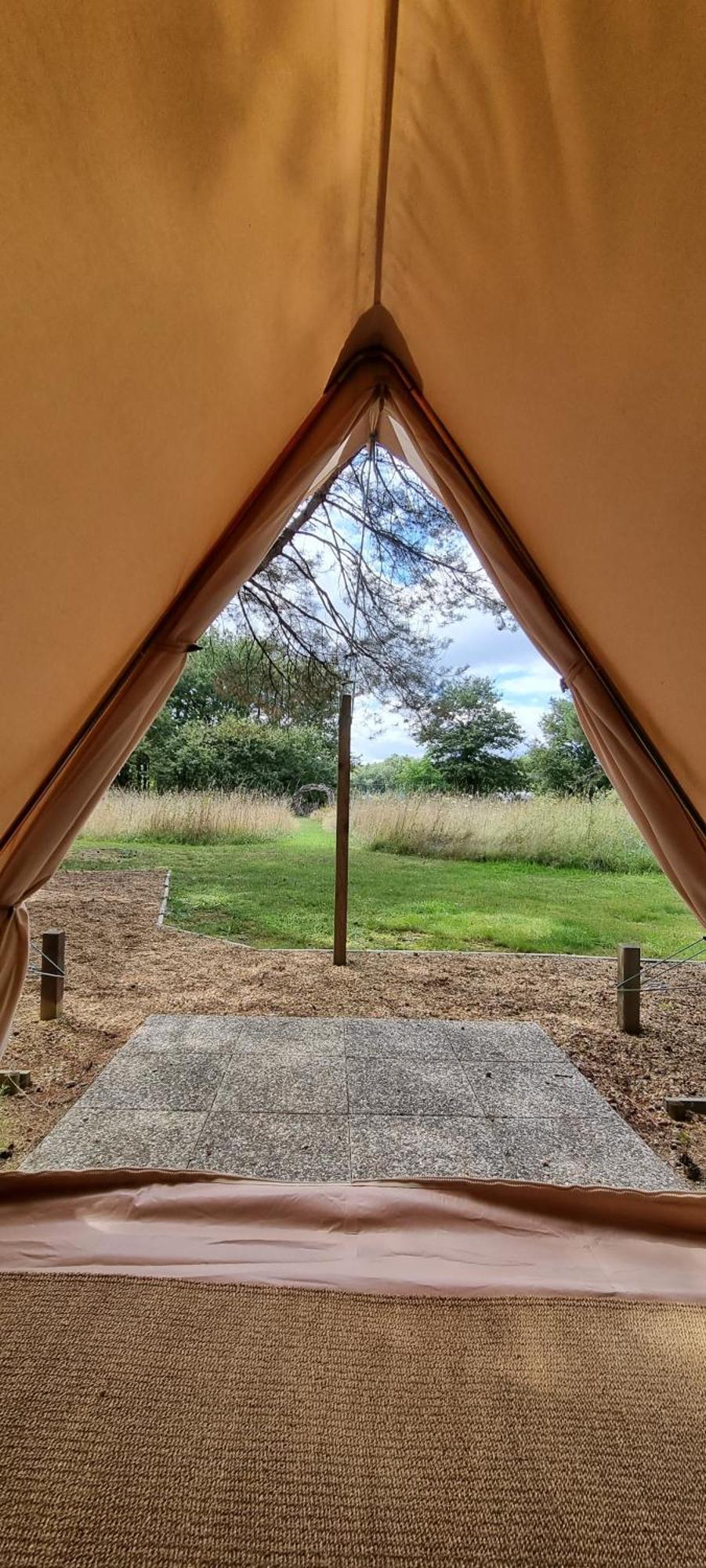 Luxury Bell Tent At Camping La Fortinerie Mouliherne Buitenkant foto