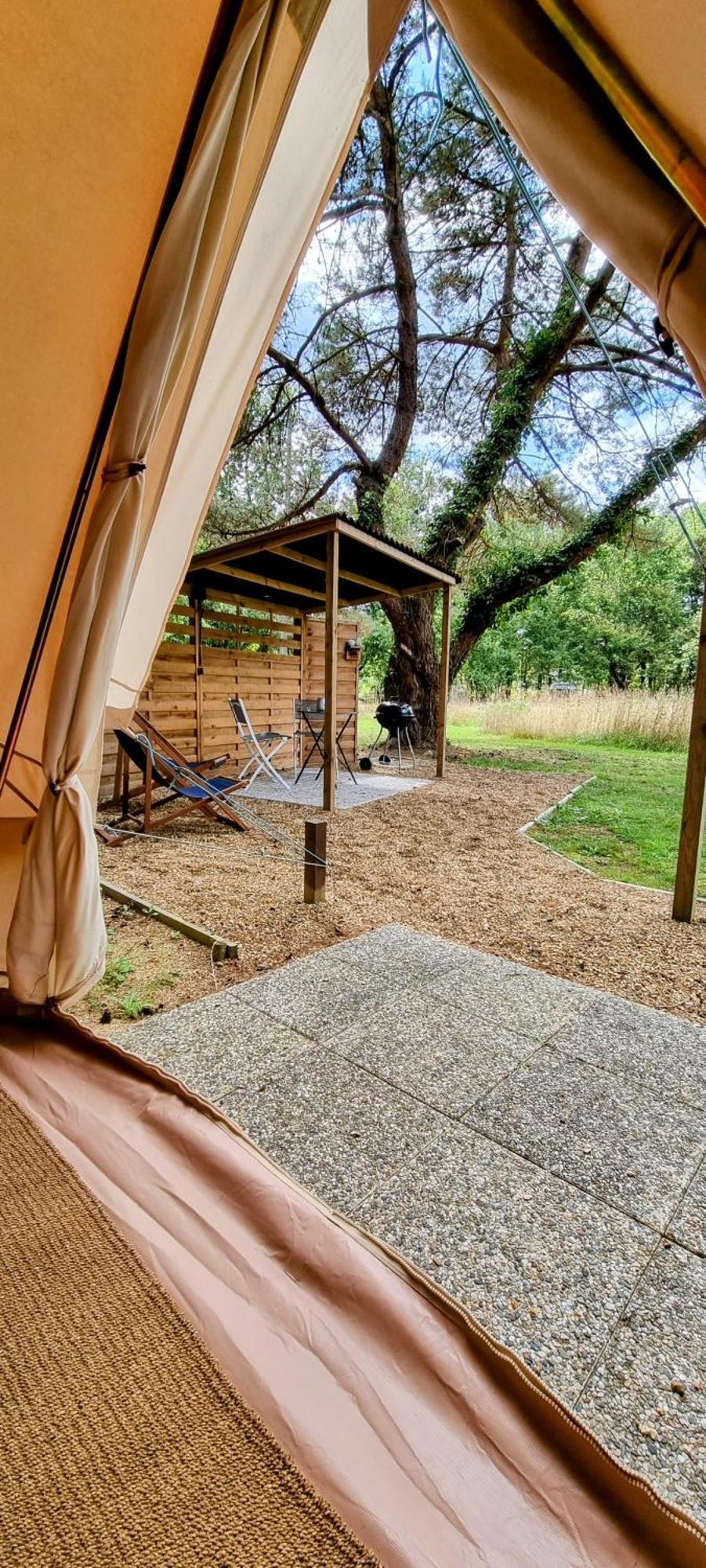 Luxury Bell Tent At Camping La Fortinerie Mouliherne Buitenkant foto